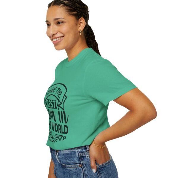 Best Mom in the World T-Shirt, Gift for Mom, Mother's Day Tee, Unisex Garment-Dyed Shirt, Family Celebration Clothing - Image 6