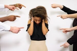 Conquering Social Anxiety: Thrive in Group Settings Today