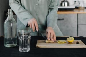 Managing Stress Eating and Emotional Cravings: Practical Tips