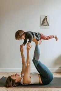 Balancing Motherhood and Career: Returning to Work After Baby Balancing Motherhood and Career: Returning to Work After Baby